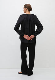 Voluminous Blouse - Black - Matteau